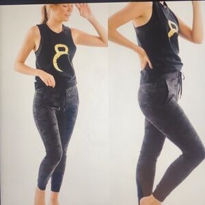 Zyia slate camo jogger